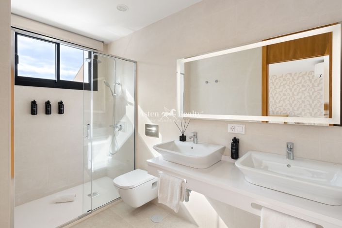 Image No.28-3 Bed House for sale