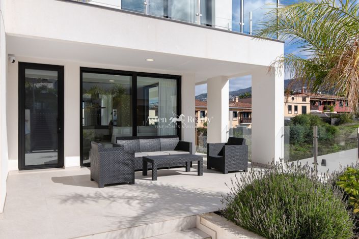 Image No.5-3 Bed House for sale