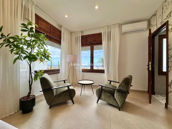 Image No.17-8 Bed Villa for sale