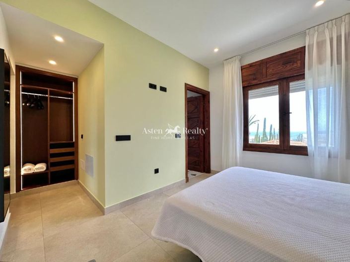 Image No.21-8 Bed Villa for sale