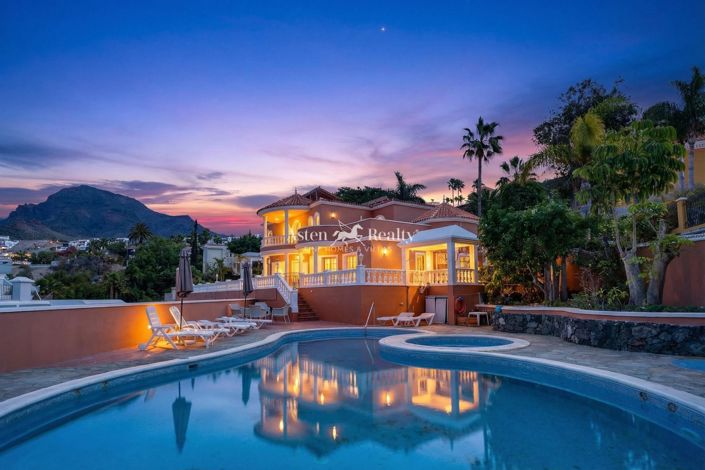 Image No.2-5 Bed Villa for sale