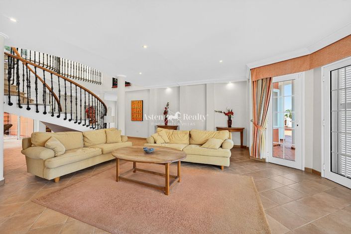 Image No.11-5 Bed Villa for sale