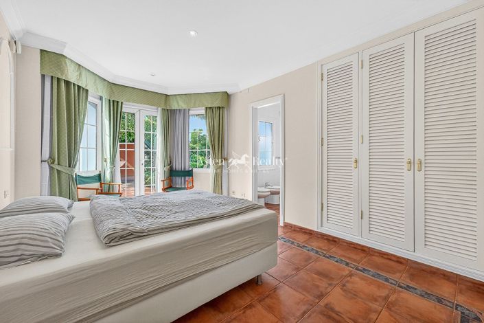 Image No.19-5 Bed Villa for sale