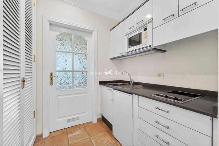 Image No.33-5 Bed Villa for sale