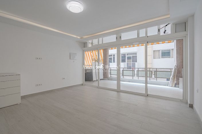 Image No.10-2 Bed Flat for sale