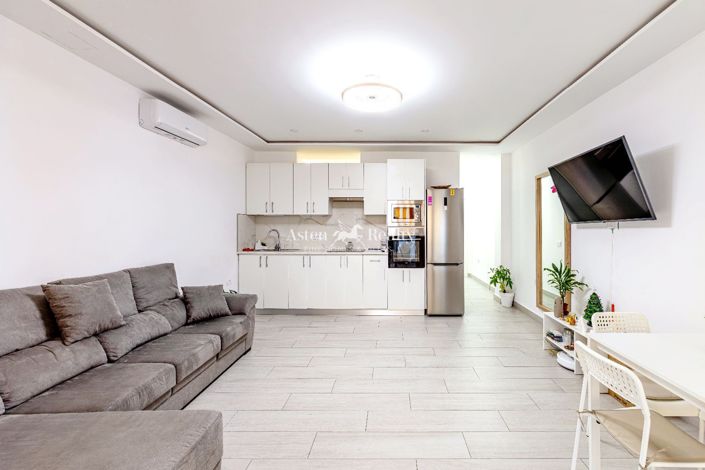 Image No.12-2 Bed Flat for sale