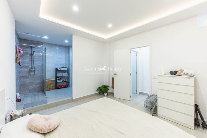 Image No.21-2 Bed Flat for sale