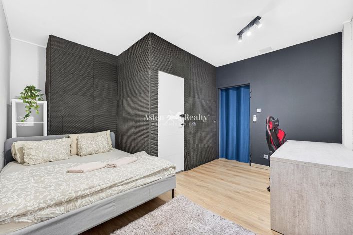 Image No.23-2 Bed House for sale