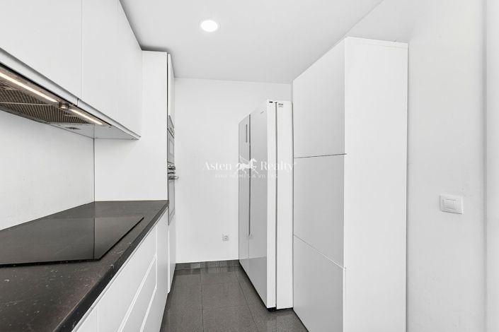 Image No.4-2 Bed House for sale