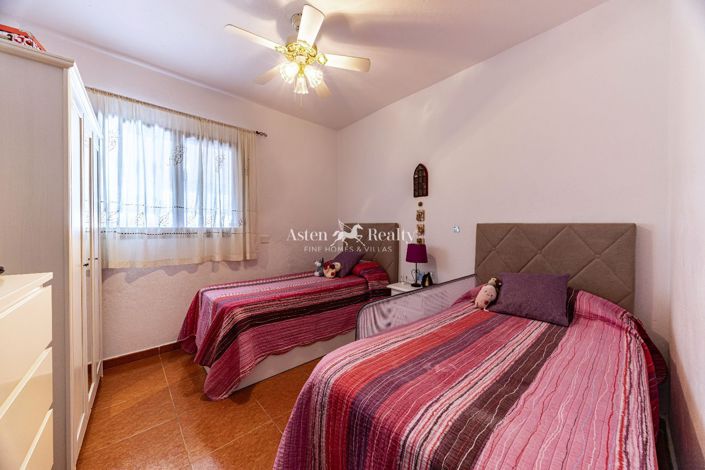 Image No.15-3 Bed Villa for sale