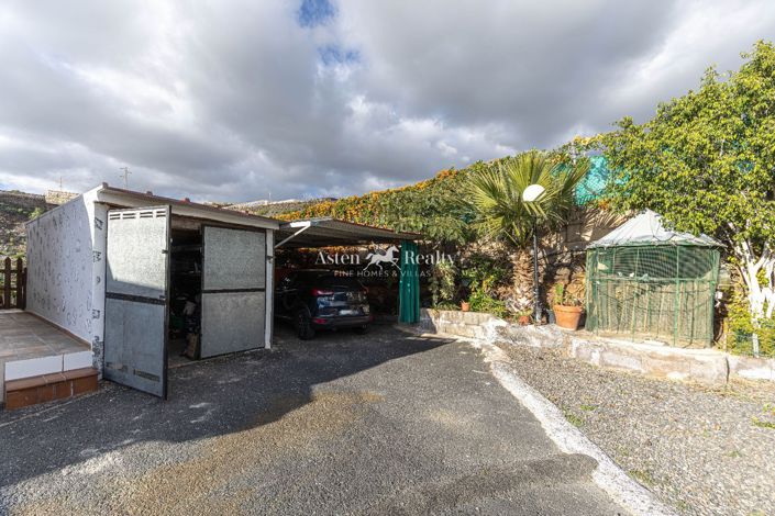 Image No.30-3 Bed Villa for sale