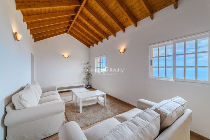 Image No.13-3 Bed House for sale