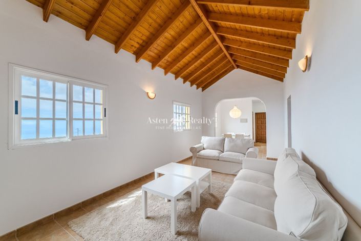 Image No.15-3 Bed House for sale