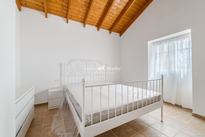 Image No.16-3 Bed House for sale