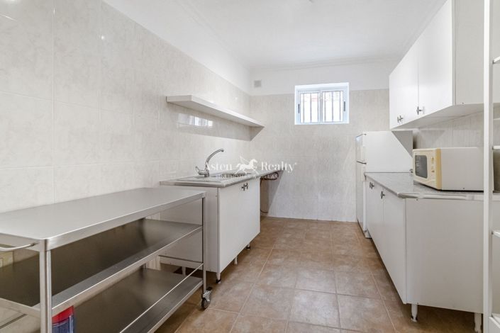 Image No.21-3 Bed House for sale
