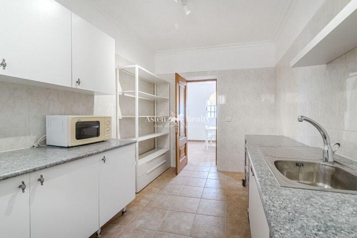Image No.22-3 Bed House for sale