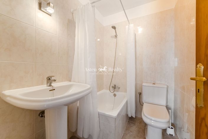 Image No.27-3 Bed House for sale