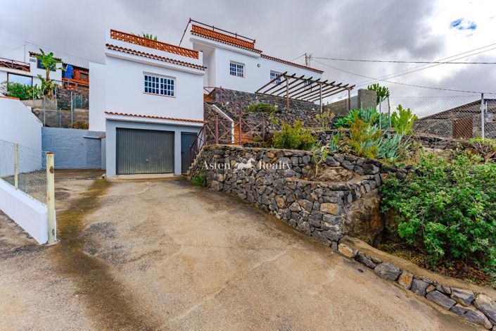 Image No.4-3 Bed House for sale