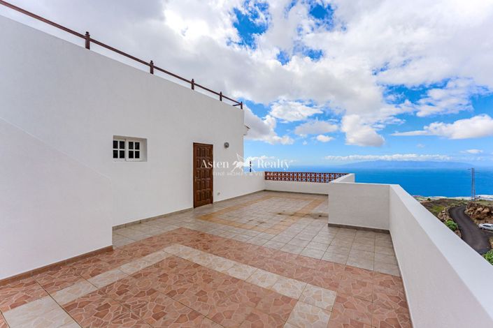 Image No.6-3 Bed House for sale