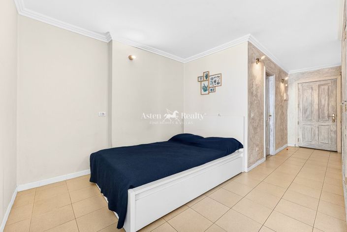 Image No.13-Studio for sale