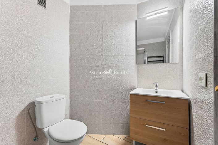 Image No.14-Studio for sale