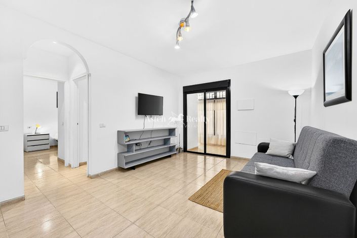 Image No.8-2 Bed Flat for sale