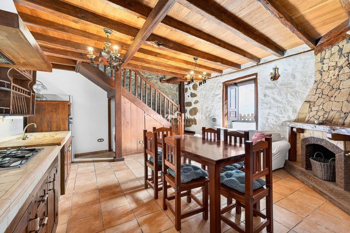 Image No.2-3 Bed Villa for sale