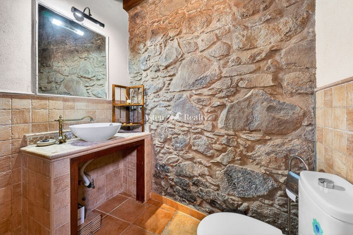 Image No.20-3 Bed Villa for sale