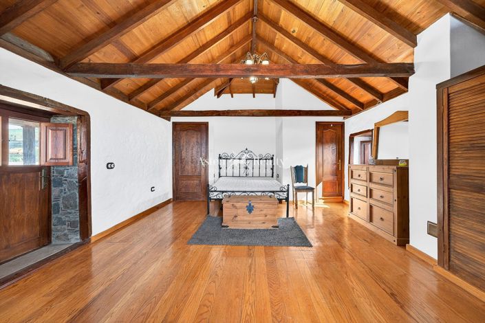 Image No.9-3 Bed Villa for sale