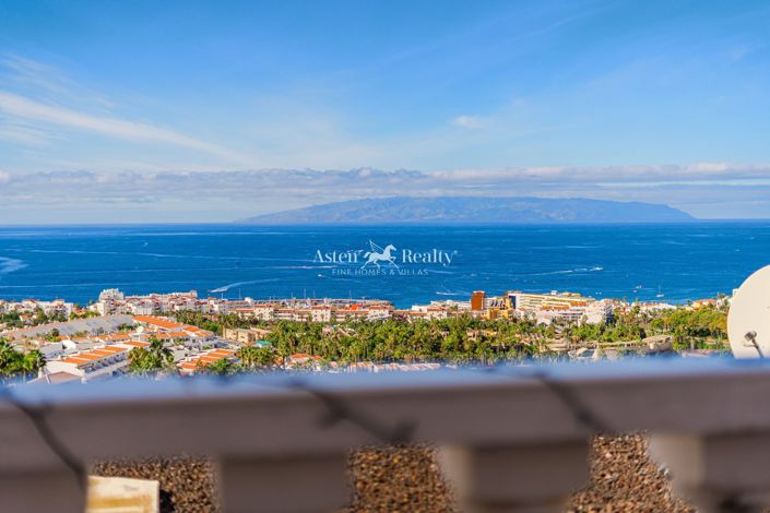 Image No.5-2 Bed House for sale