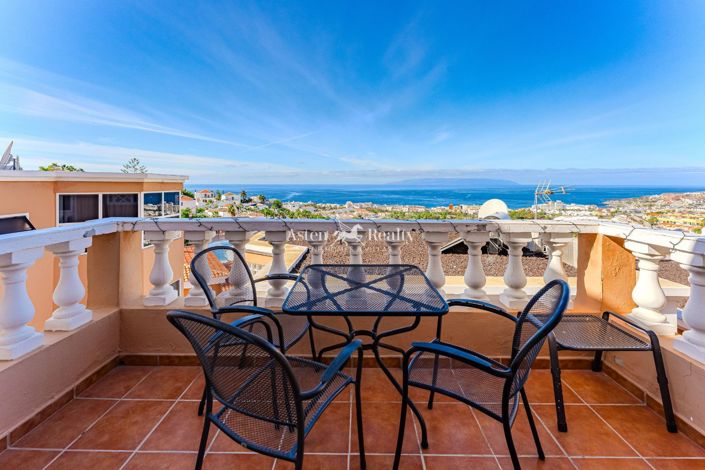 Image No.6-2 Bed House for sale