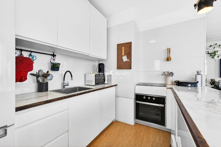 Image No.7-2 Bed House for sale