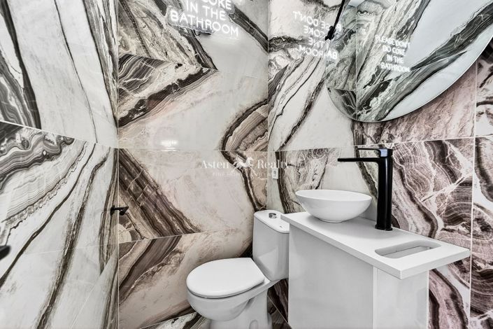 Image No.8-2 Bed House for sale