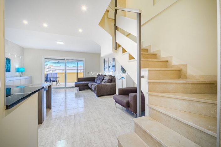 Image No.12-4 Bed Penthouse for sale