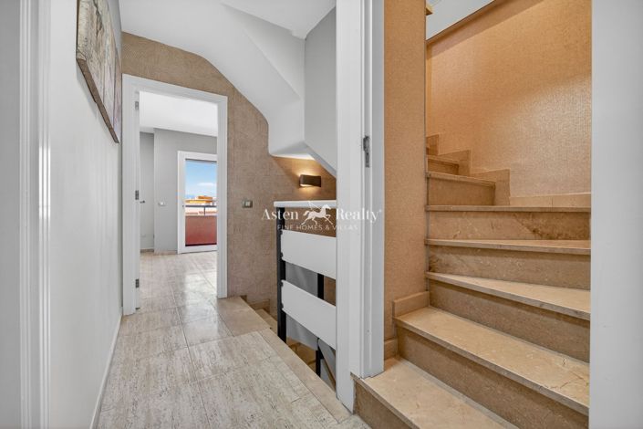 Image No.21-4 Bed Penthouse for sale