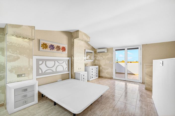 Image No.22-4 Bed Penthouse for sale