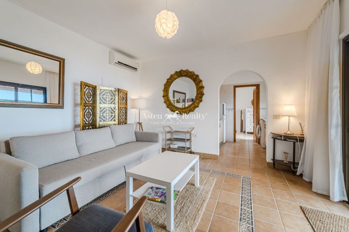 Image No.12-1 Bed House for sale