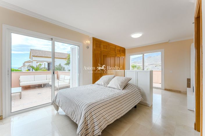 Image No.20-4 Bed Villa for sale