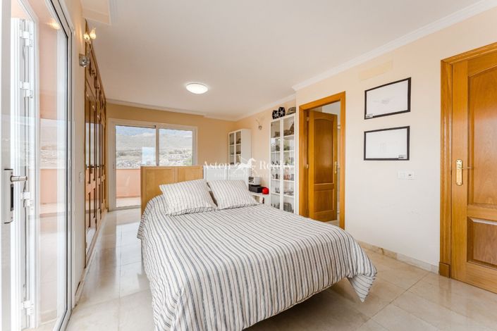 Image No.23-4 Bed Villa for sale