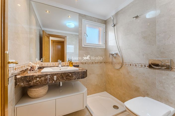 Image No.38-4 Bed Villa for sale