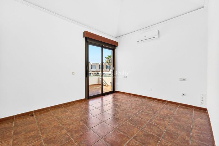 Image No.16-3 Bed House for sale