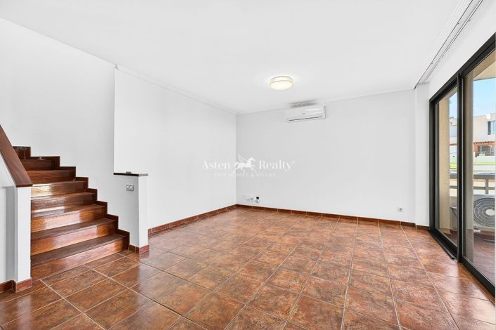 Image No.7-3 Bed House for sale