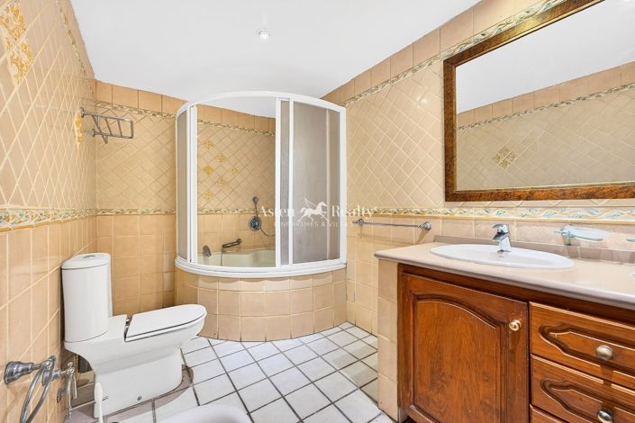 Image No.14-2 Bed Apartment for sale