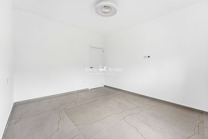 Image No.9-1 Bed Apartment for sale