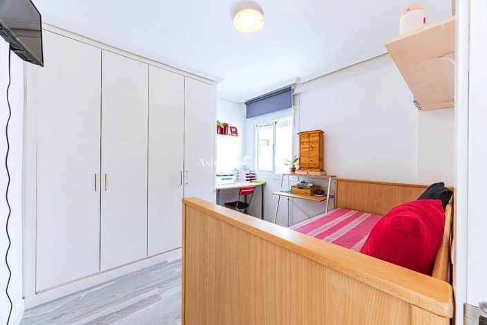 Image No.13-2 Bed Flat for sale