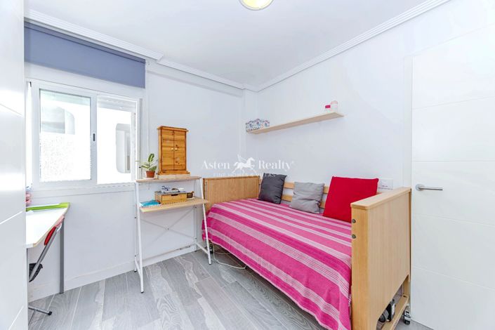 Image No.14-2 Bed Flat for sale