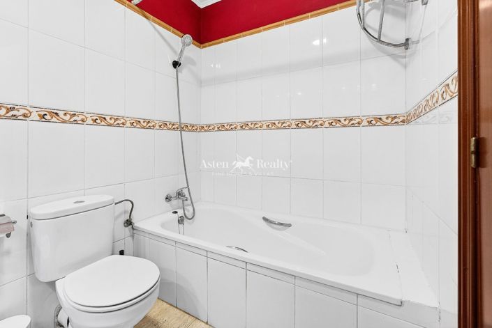 Image No.11-1 Bed Flat for sale