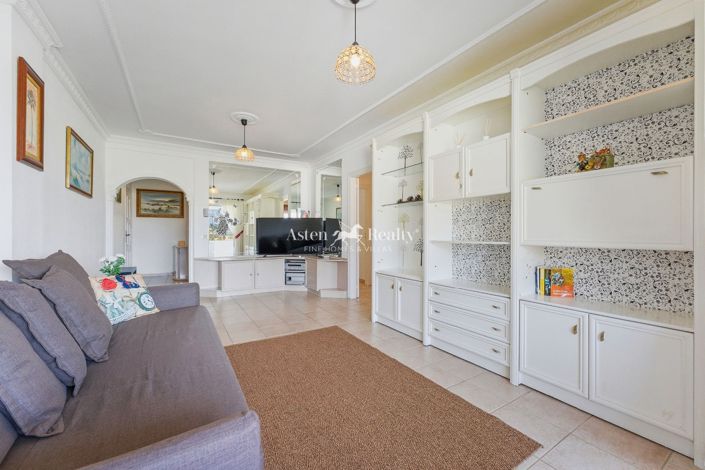 Image No.4-2 Bed Flat for sale