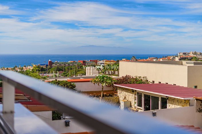 Image No.8-2 Bed Flat for sale