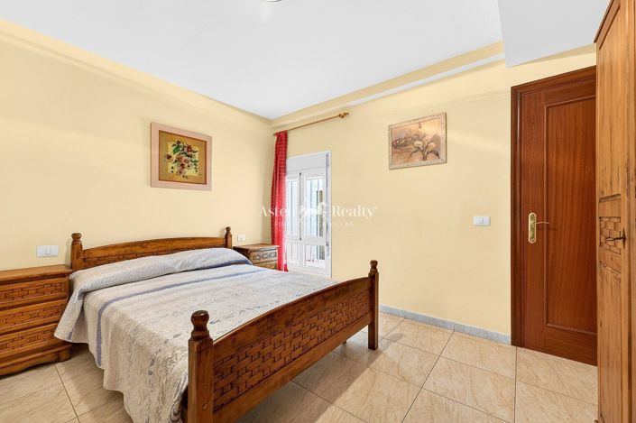 Image No.12-1 Bed Flat for sale